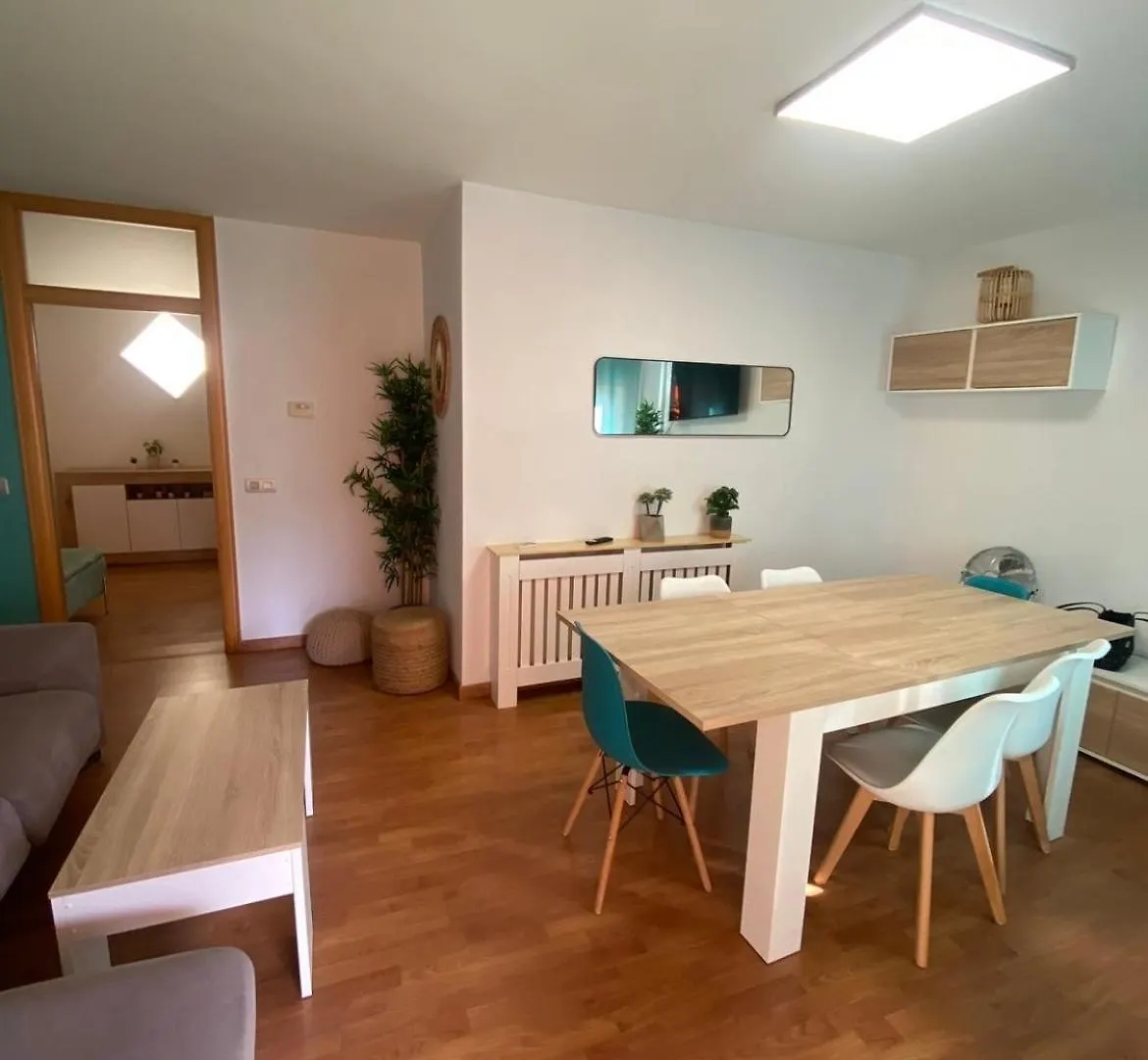 Piso Shic De Playa Fenals Con Terraza Y Piscina Apartment Lloret de Mar 0*,