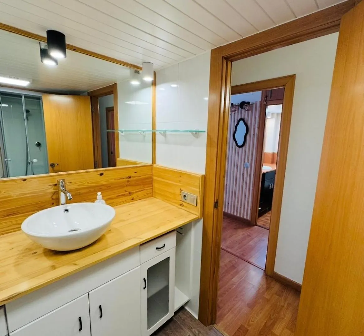 Piso Shic De Playa Fenals Con Terraza Y Piscina Apartment Lloret de Mar