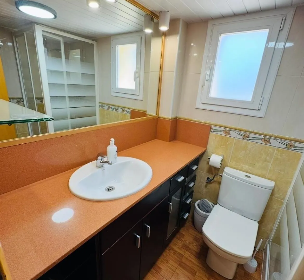 Piso Shic De Playa Fenals Con Terraza Y Piscina Apartment Lloret de Mar Spain
