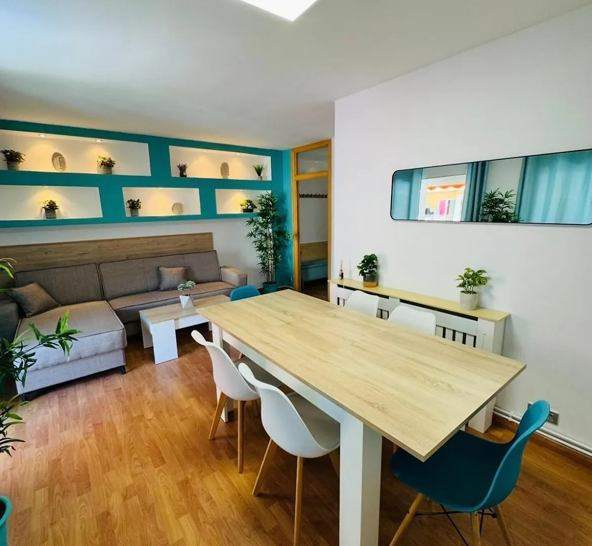 Piso Shic De Playa Fenals Con Terraza Y Piscina Apartment Lloret de Mar
