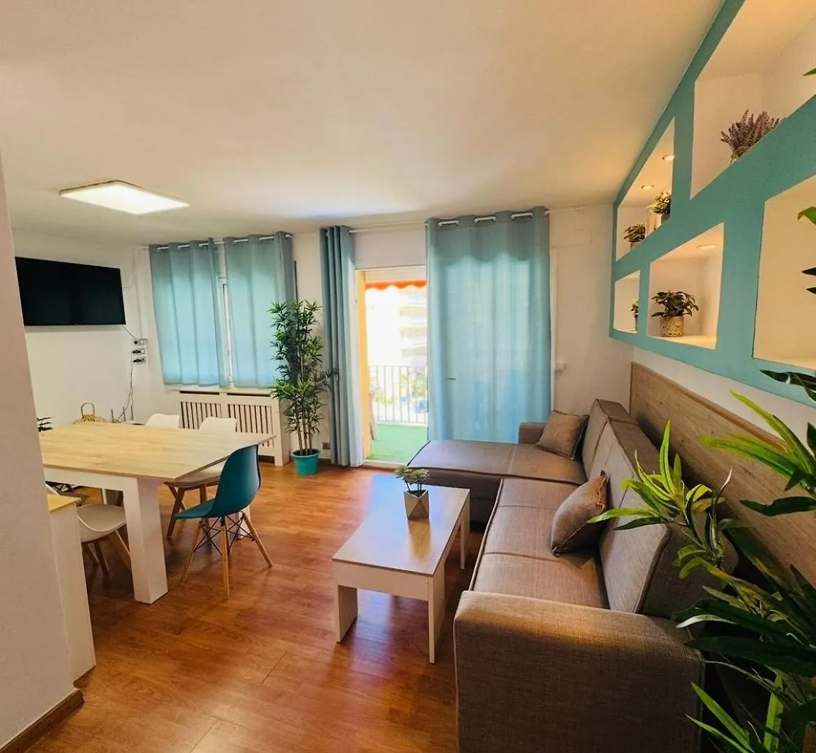 Piso Shic De Playa Fenals Con Terraza Y Piscina Apartment Lloret de Mar